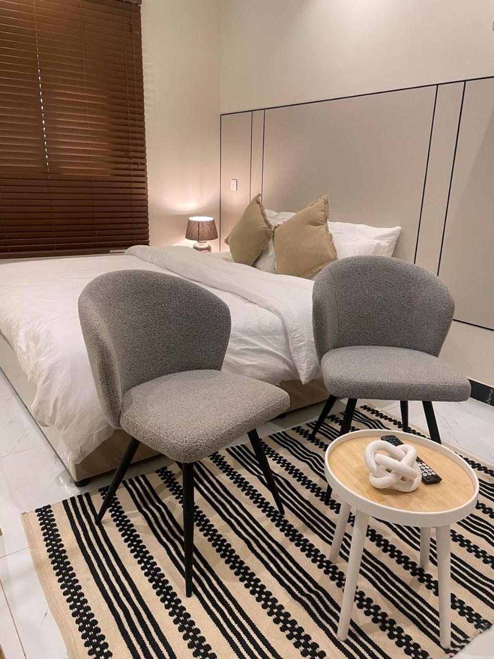 Apartment Season Almalqa - سيزون أستوديو الملقا *